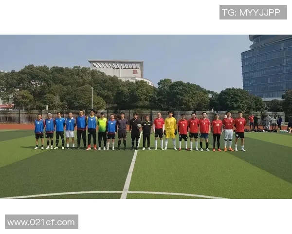 中国足球退役球星举行友谊赛共同回顾辉煌岁月展现深厚情谊